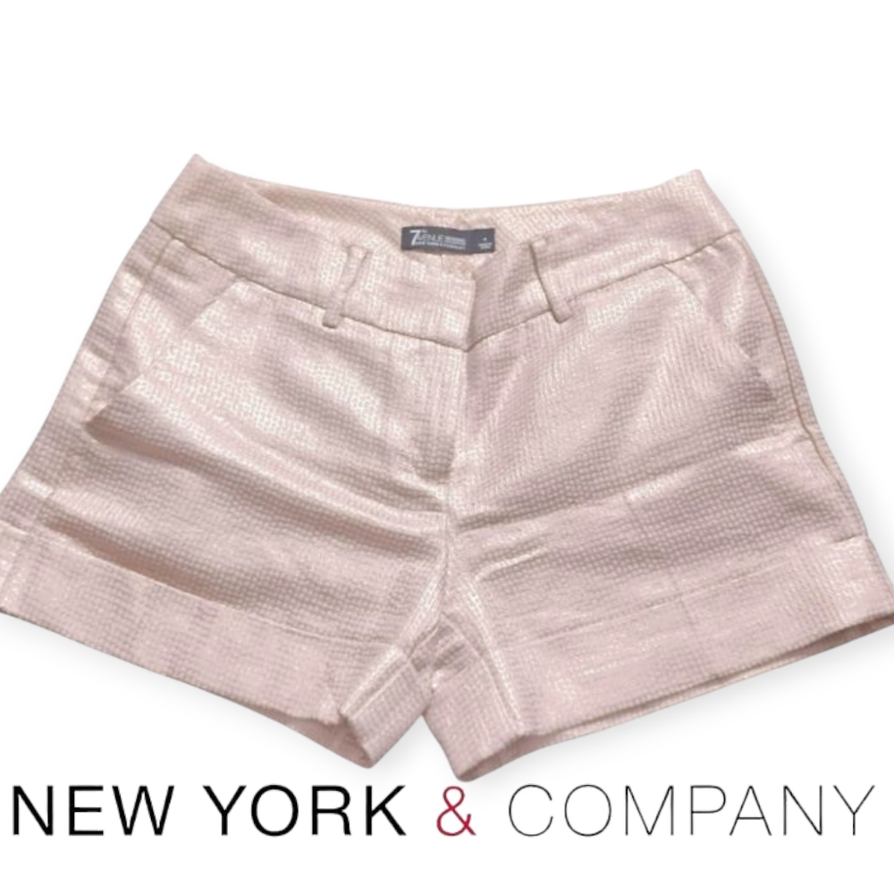 New York & Company Cream Metallic Textured Women's Shorts Size 4 Luxury/Casual